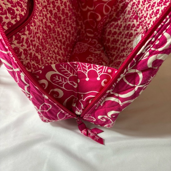 Vera Bradley Shoulder Bag Twirly Bird Pattern Purse Hot Pink White Carry On Bag - Picture 14 of 16